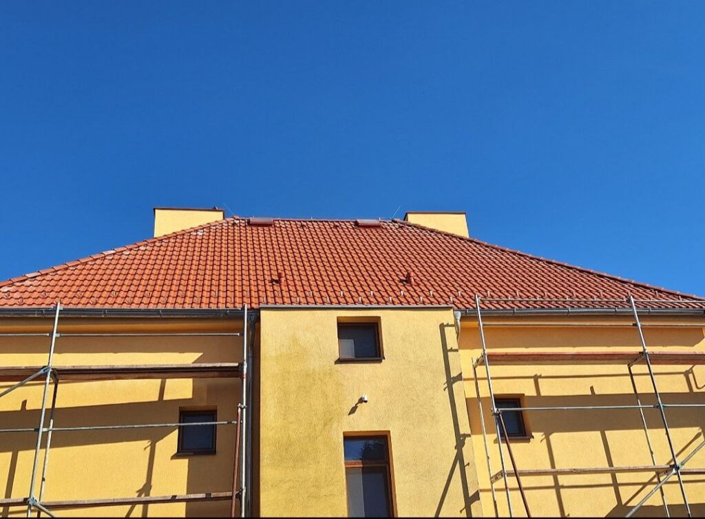 Rekonstrukce střechy: Co byste měli vědět před začátkem?